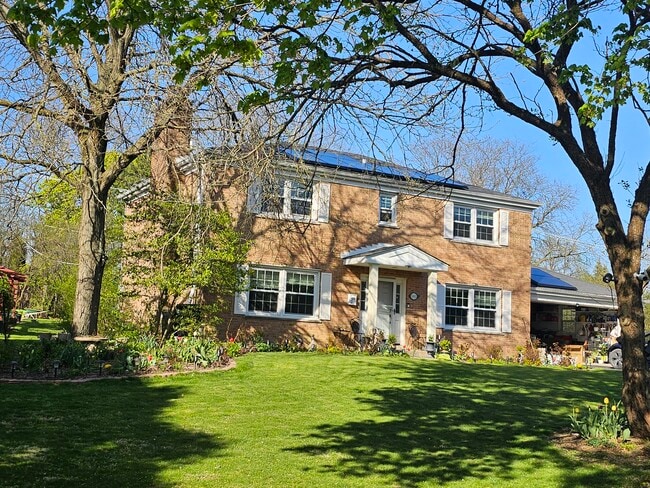 Building Photo - 995 Cleveland Rd