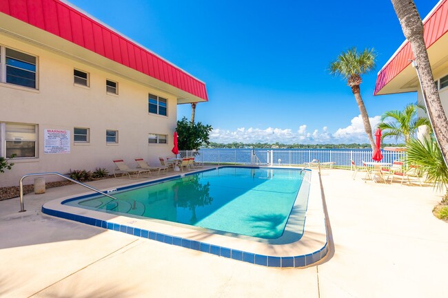 Building Photo - Renovated Condo on the Halifax River