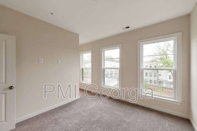 Building Photo - 1807 Brandsford St NW