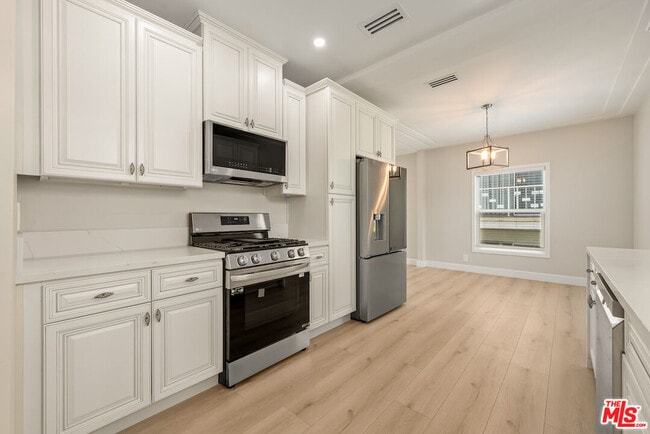 Building Photo - 1117 S Wooster St