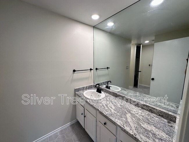 Building Photo - 4405 Bowser Ave