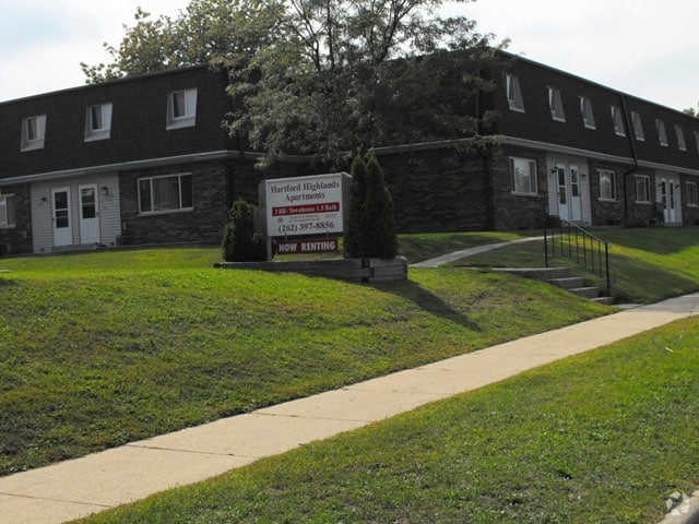 Building - Hartford Highlands Apartments