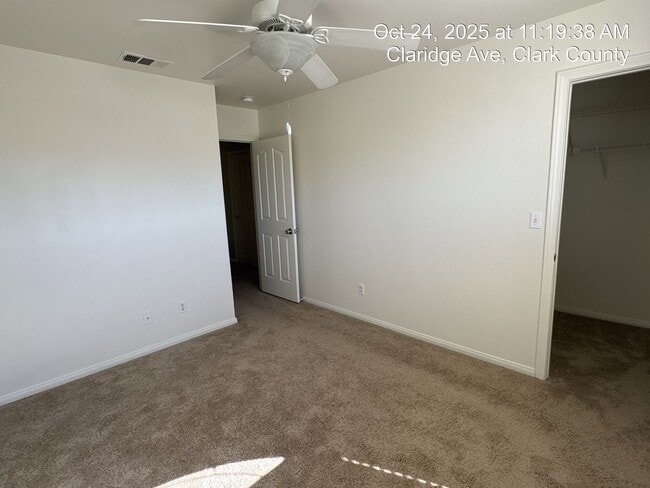 Building Photo - Tri-Level Home with Pool & Spa in Henderso...