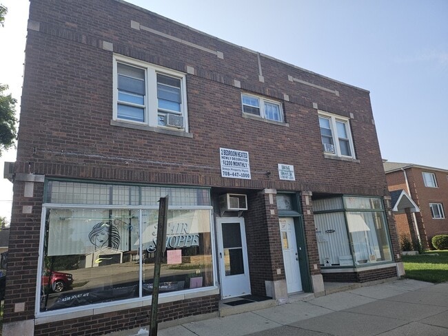 Primary Photo - 4238 Joliet Ave