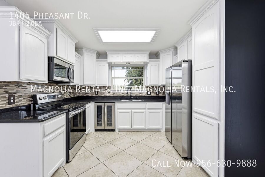 Building Photo - 1405 Pheasant Dr
