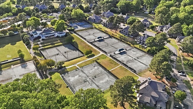 Building Photo - Resort Style Living - KINGSMILL (Graves Ordinary)