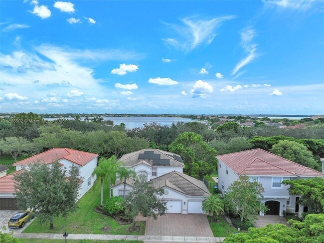 Building Photo - 5271 SW 173rd Ave