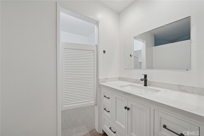 Building Photo - 82 Streamwood