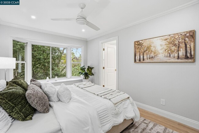 Building Photo - 289 Sierra Dr