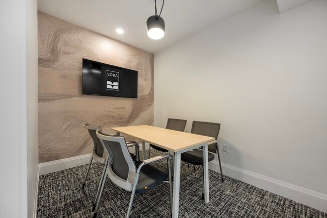 Building Photo - 93 Bennington St