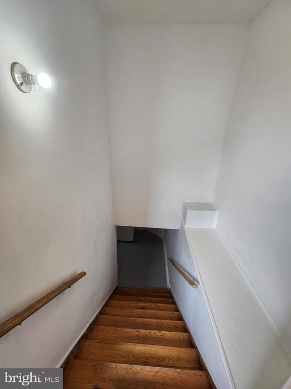 Building Photo - 4244 Clay St NE