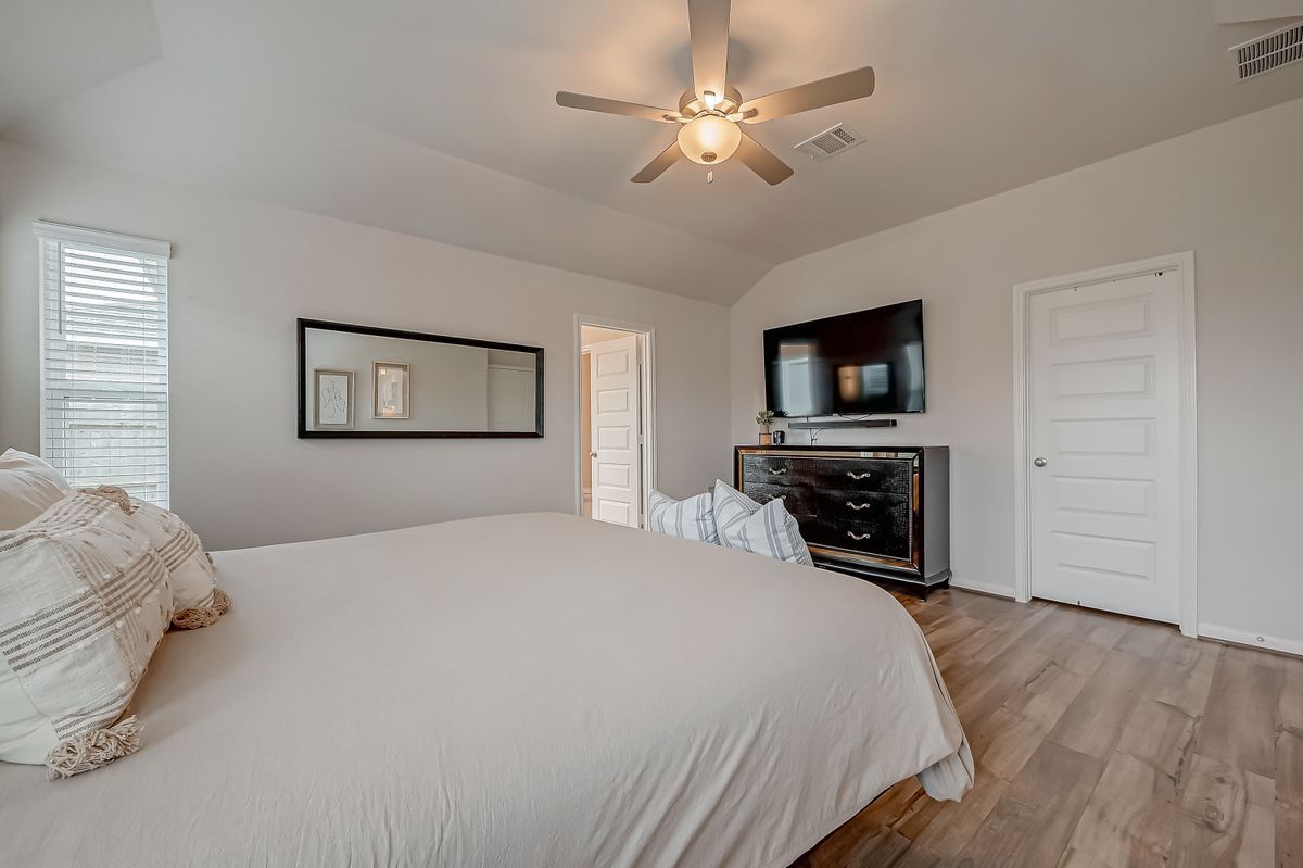 Building Photo - 2114 Cherryvale Dr