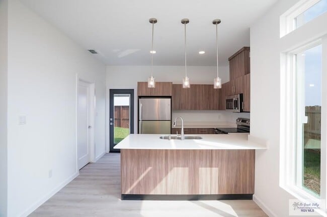 Building Photo - 3508 Hidalgo Cir