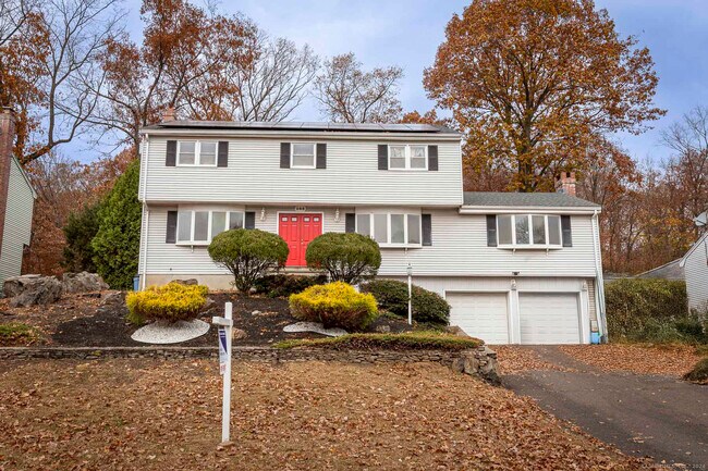 Primary Photo - 288 Candlewyck Dr