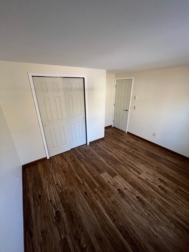 Building Photo - 7133 Susquehanna Dr