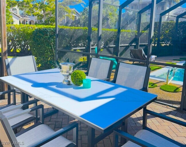 Building Photo - 2125 Marina Dr