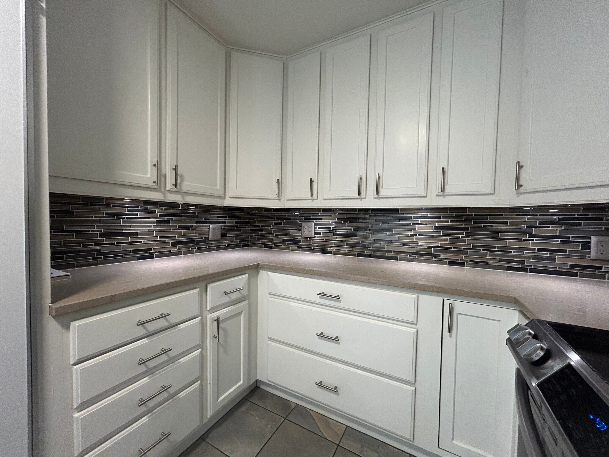 Building Photo - 1350 N Dearborn St