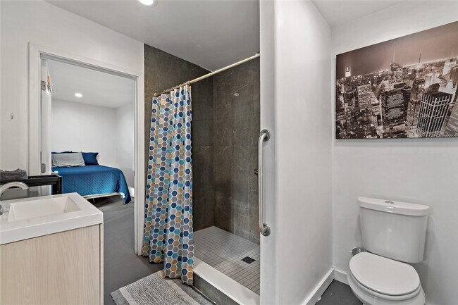 Building Photo - 5923 Moonmist Dr