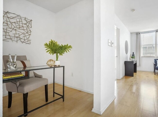 Building Photo - 8300 Oceanview Terrace