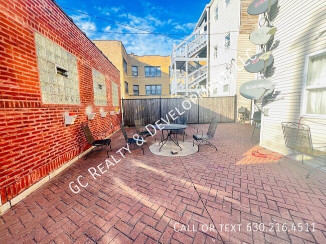 Building Photo - ***CHICAGO LAWN NEIGHBOORHOOD / 2 BDRM - 1...