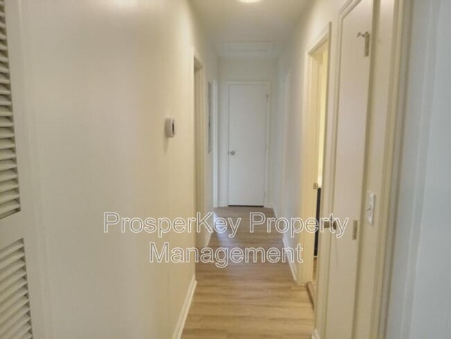 Building Photo - 3603 Ukraine Dr