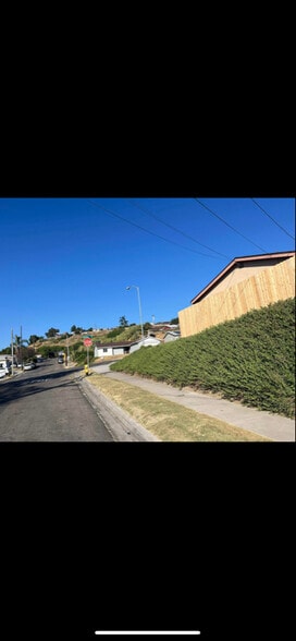 Building Photo - 268 Meadowbrook Dr