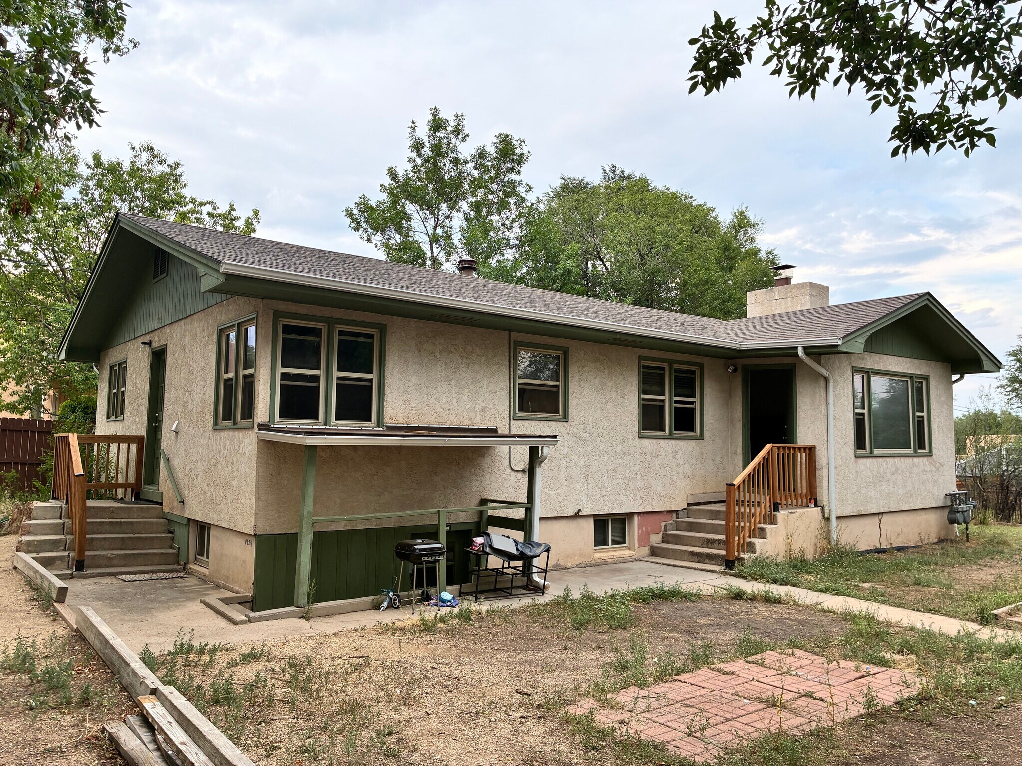 Building Photo - 932 Cheyenne Blvd