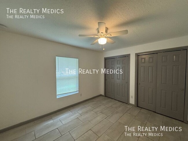 Building Photo - 1708 Providence Blvd