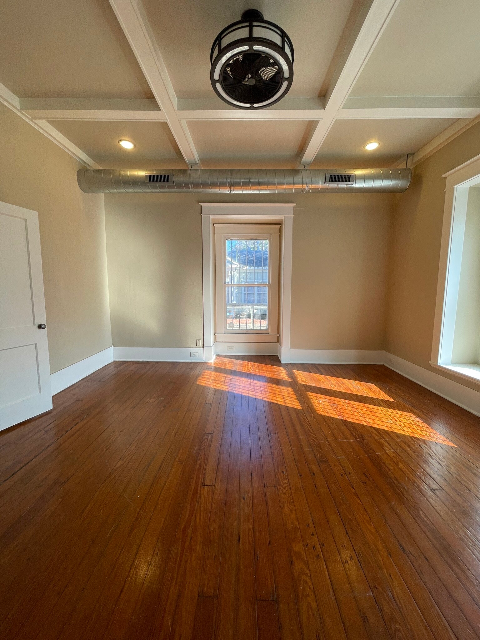 Guest Bedroom - 501 W Mistletoe Ave