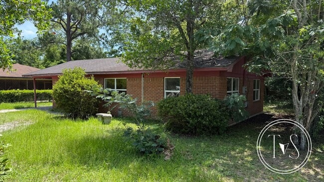 Building Photo - Move-in ready NOW!