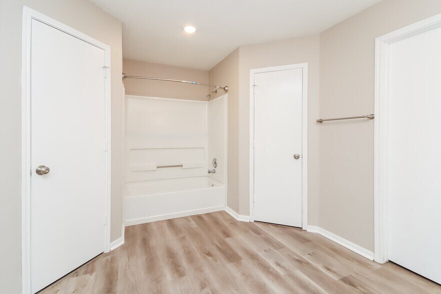 Building Photo - 10815 Malden Dr