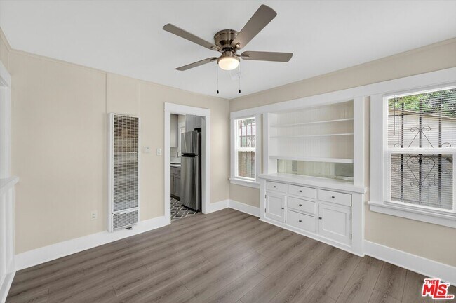 Building Photo - 5008 S Wilton Pl