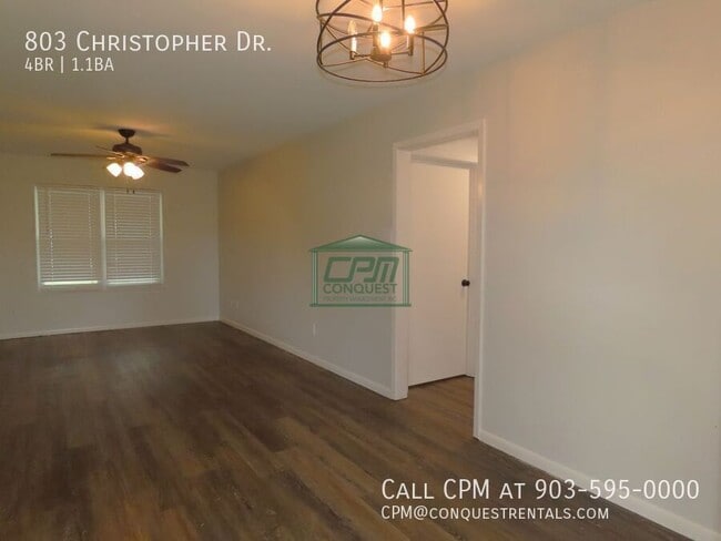 Building Photo - 803 Christopher St