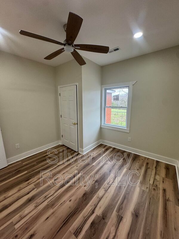 Building Photo - 3663 Sweetwater Vonore Rd