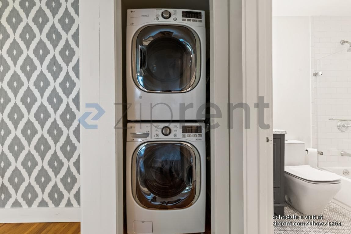 Building Photo - 321 63rd St