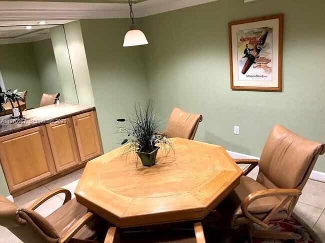 Building Photo - 151 NE 16th Ave