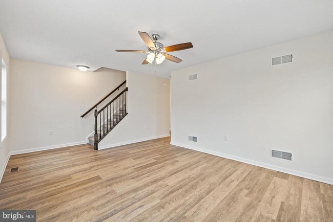 Building Photo - 118 Cadbury Dr