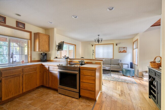 Building Photo - 70417 E Terrace Dr