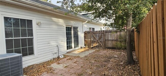 Building Photo - 2726 Penzance St