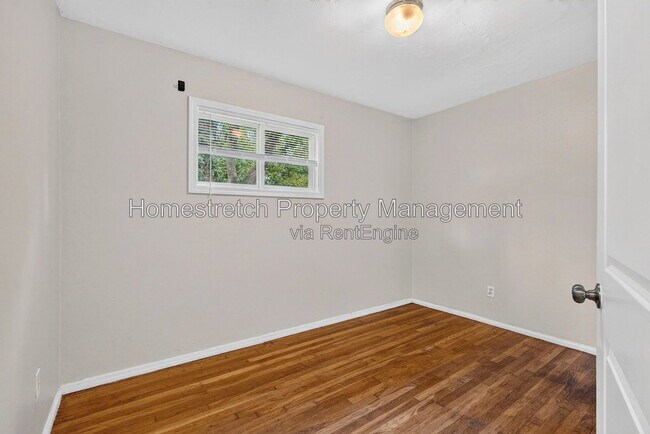Building Photo - 10512 Earl Dr