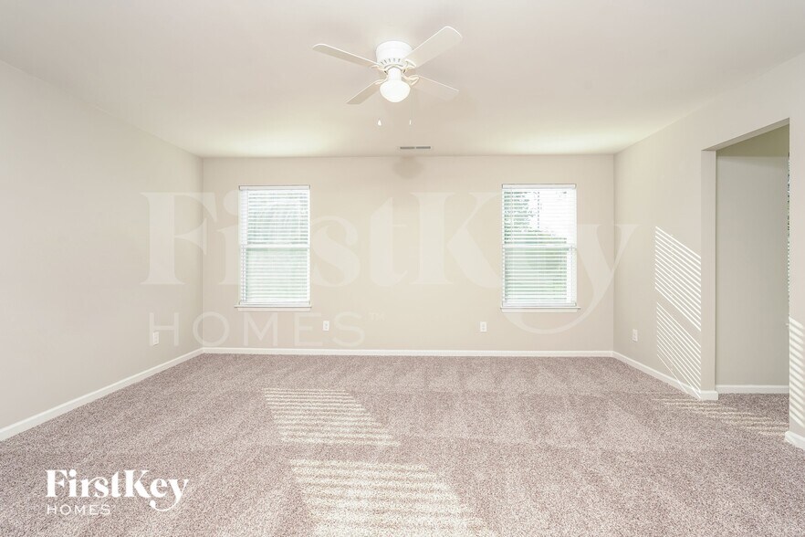 Building Photo - 2377 Dukes Hollow Ct