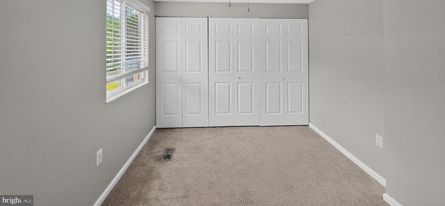 Building Photo - 3591 Laurel View Ct