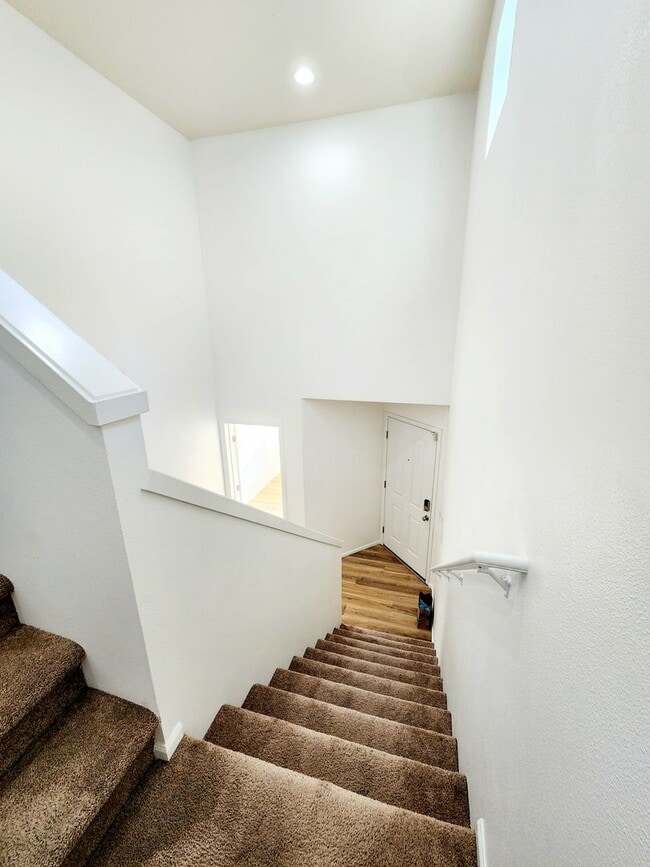 Building Photo - Prime Amber Skyline Home for Lease: Comfort and Convenience Await