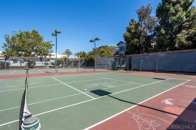 Building Photo - Spacious 2 Bed / 2 Bath Condo in Prime UTC/La Jolla Location!