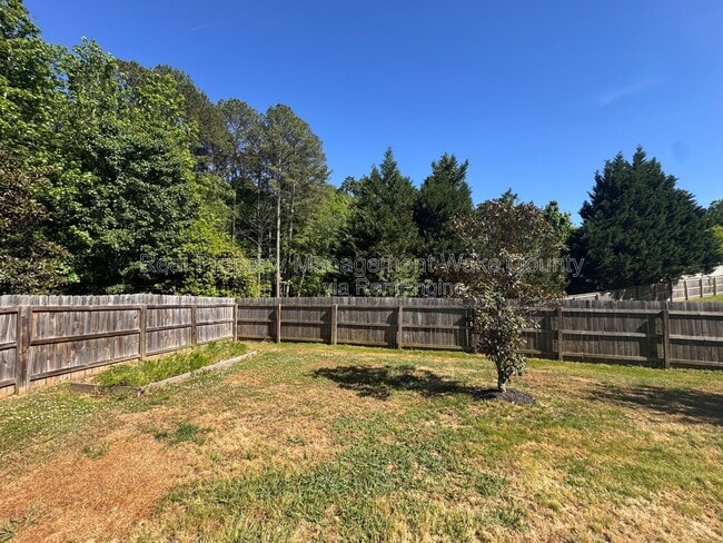 Building Photo - 206 Lindell Dr