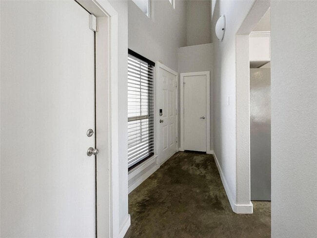 Building Photo - 2114 Goodrich Ave