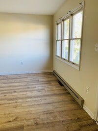 Building Photo - 64 Queen Ave