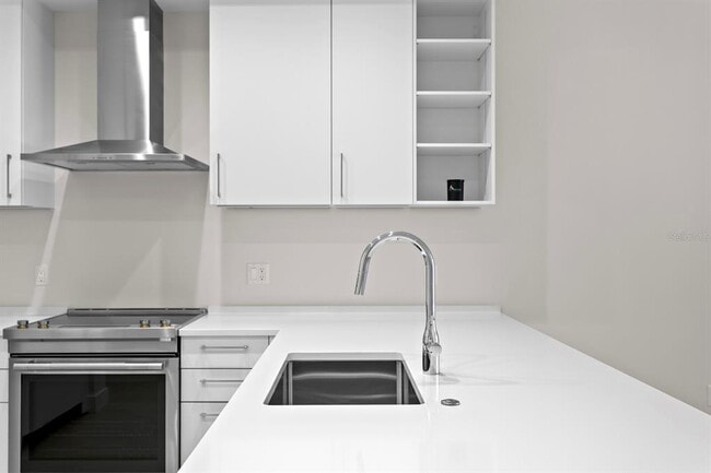 Building Photo - 275 1st Ave S