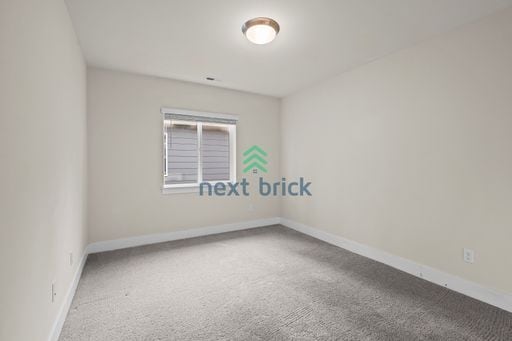 Building Photo - 5 BED & 2.5 BATH SINGLE FAMILY HOUSE FOR RENT