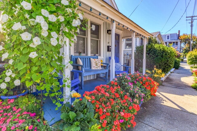 Building Photo - 77 Abbott Ave